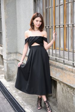 女子帮离世闺蜜照护女儿14年